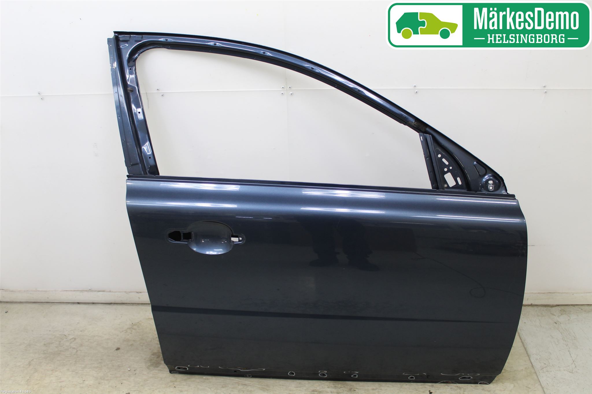 Volvo V70 08-13 Dörr Fram Höger