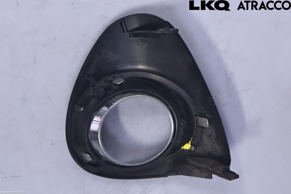Toyota AVENSIS 09-15 Dimljussarg Fram
