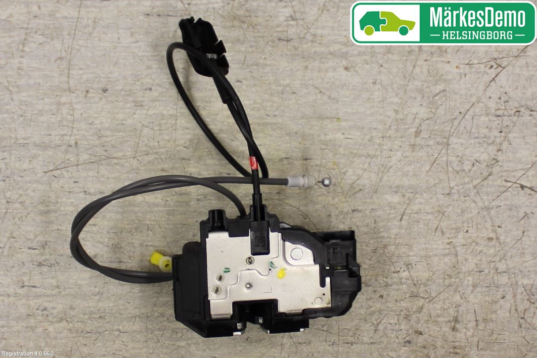 Nissan NOTE E11 06-14 Centrallåsmotor Vänster