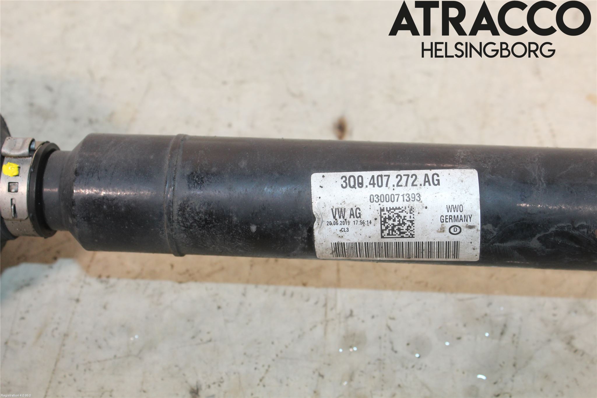 Volkswagen VW TIGUAN 16-24 Drivaxel Fram Höger