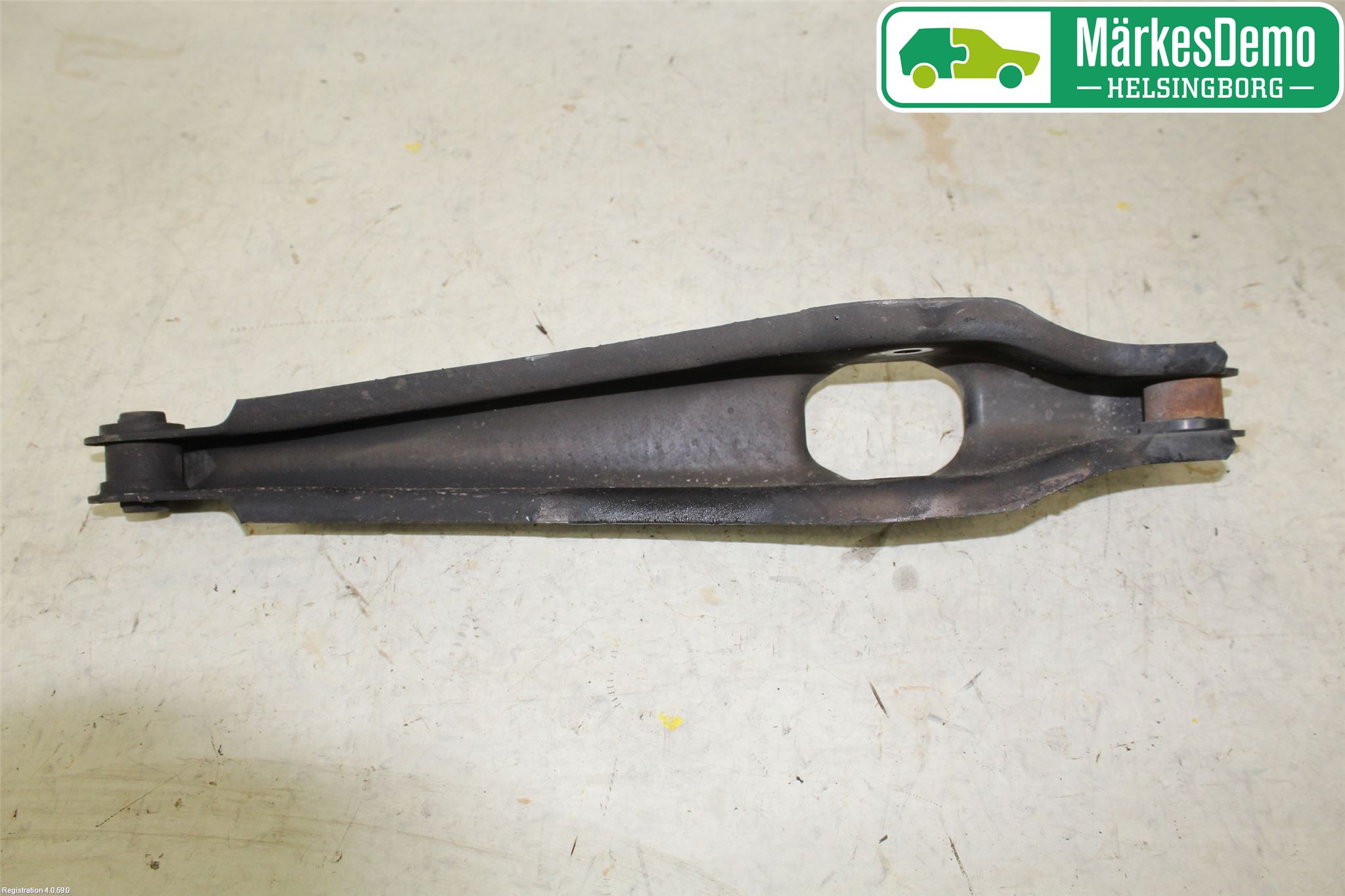 Mitsubishi OUTLANDER 13-21 Bärarm Bak Höger