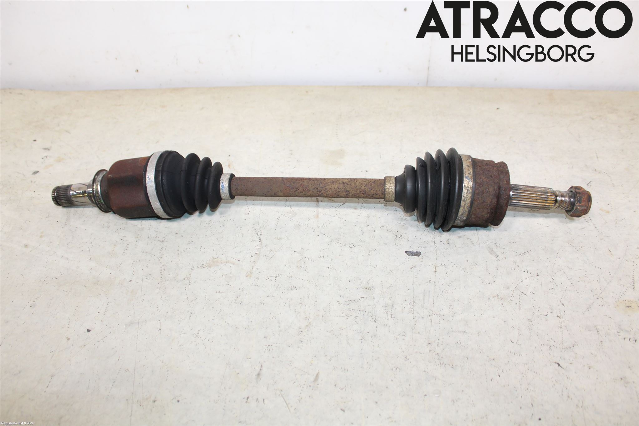 Mitsubishi COLT 09-13 Drivaxel Fram Vänster