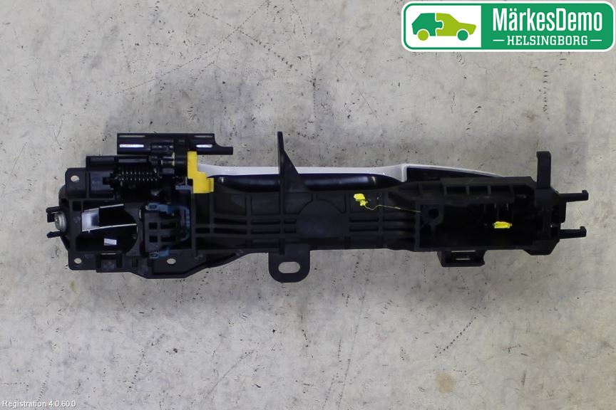 Mitsubishi ECLIPS CROSS Dörrhandtag Yttre Vä