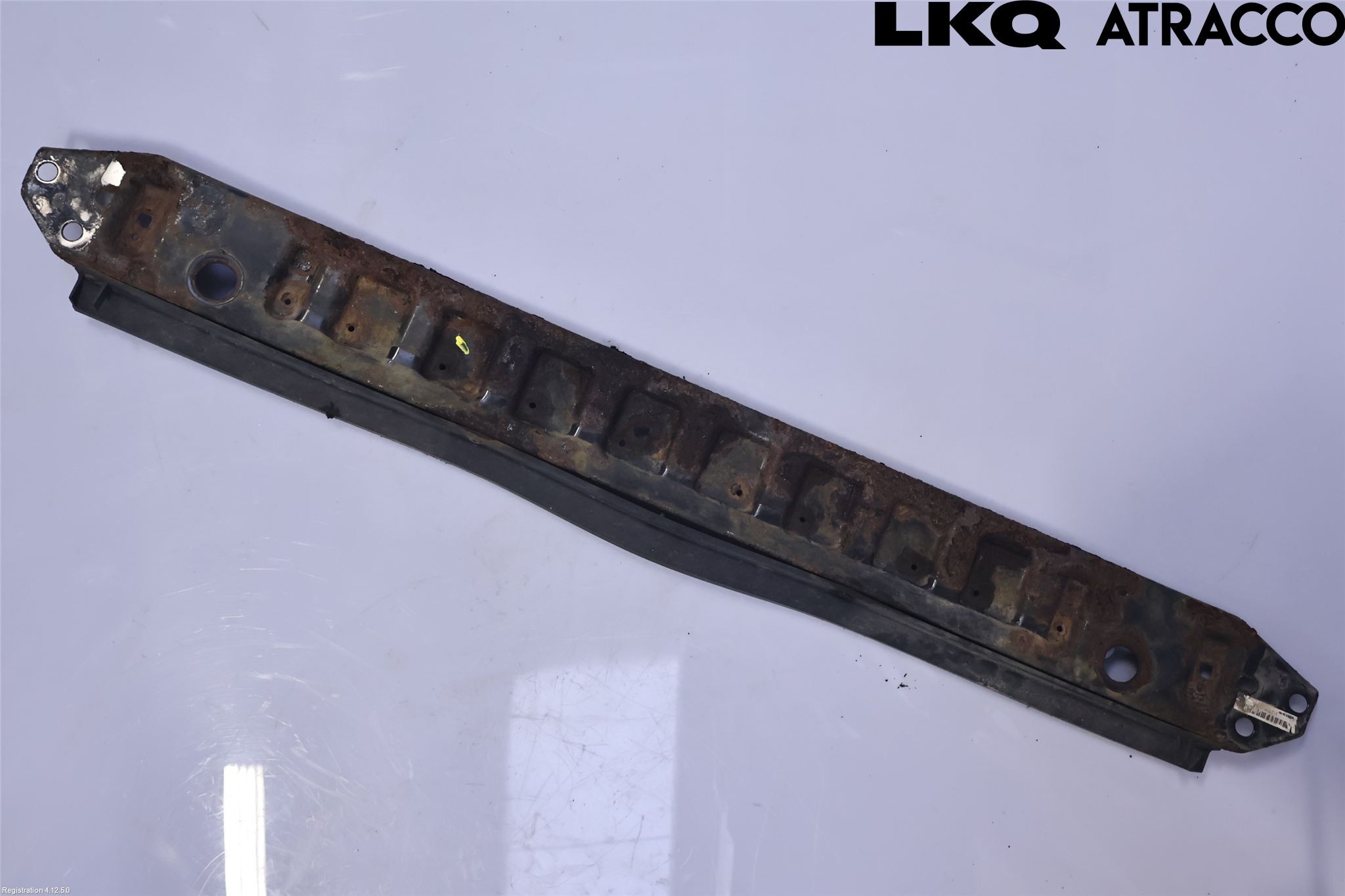 Volvo V70 08-13 Kylarfäste-Ram-Balk