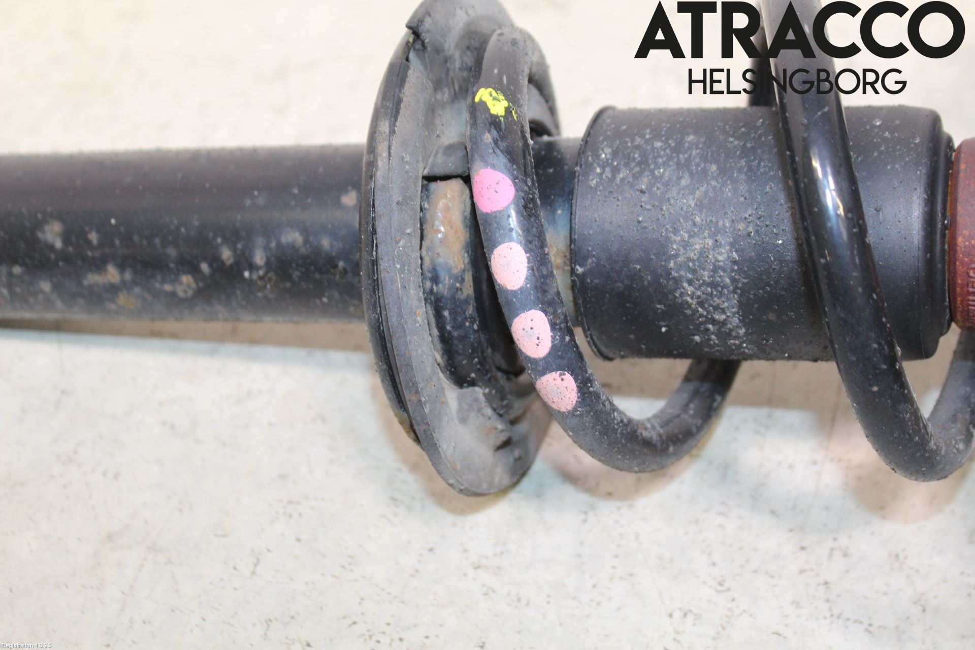 Audi A4 12-15 Fjäderben Fram Vänster