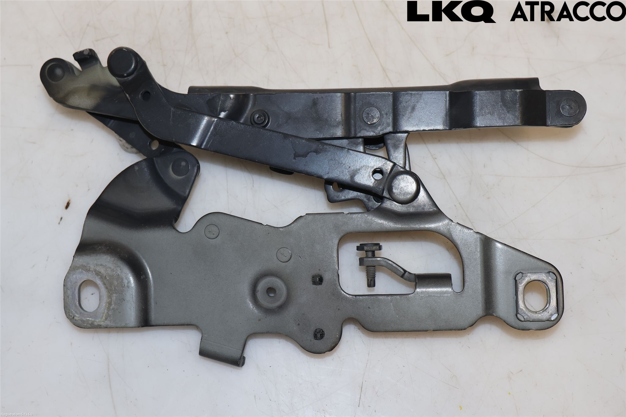 BMW 5 F10/F11/F18 09-17 Huvgångjärn
