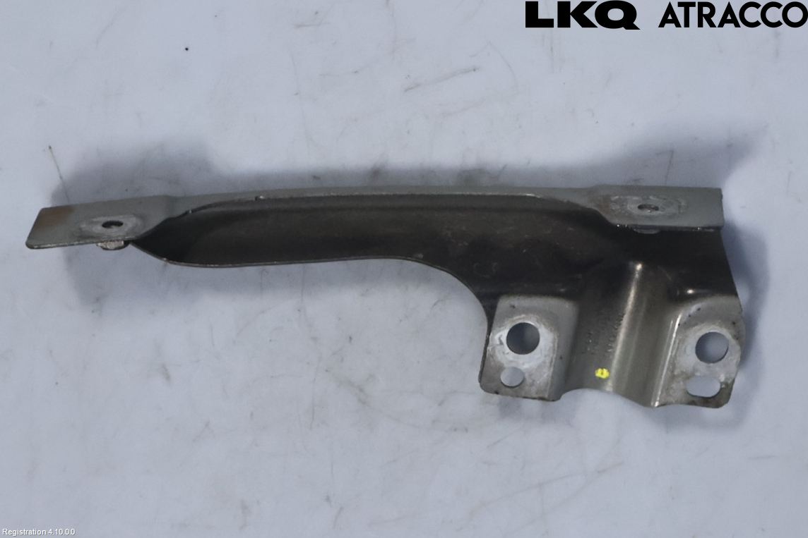 Volkswagen VW TIGUAN 16-24 Skärmfäste Fram Hö