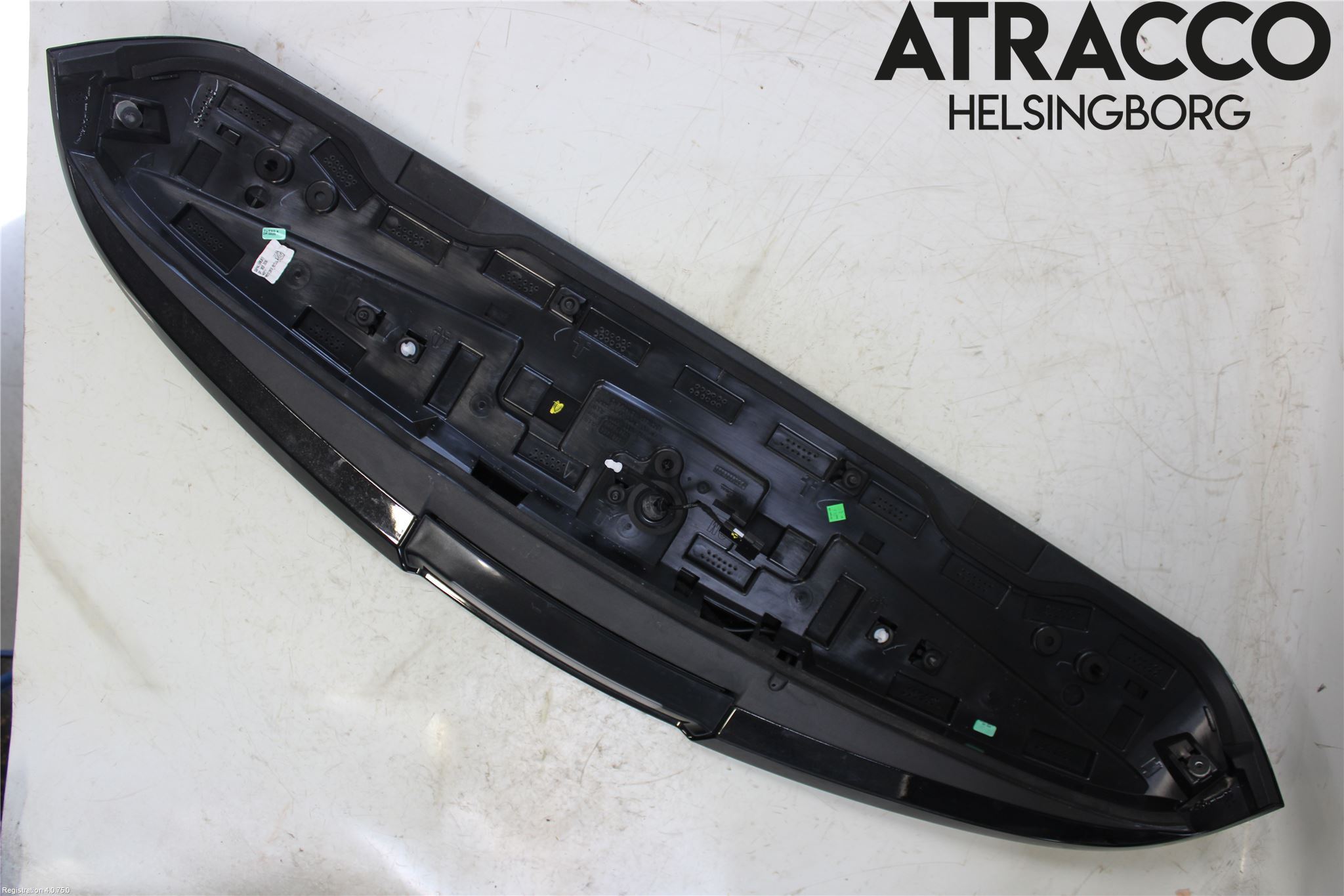 Opel CROSSLAND X 18- Spoiler Baklucka