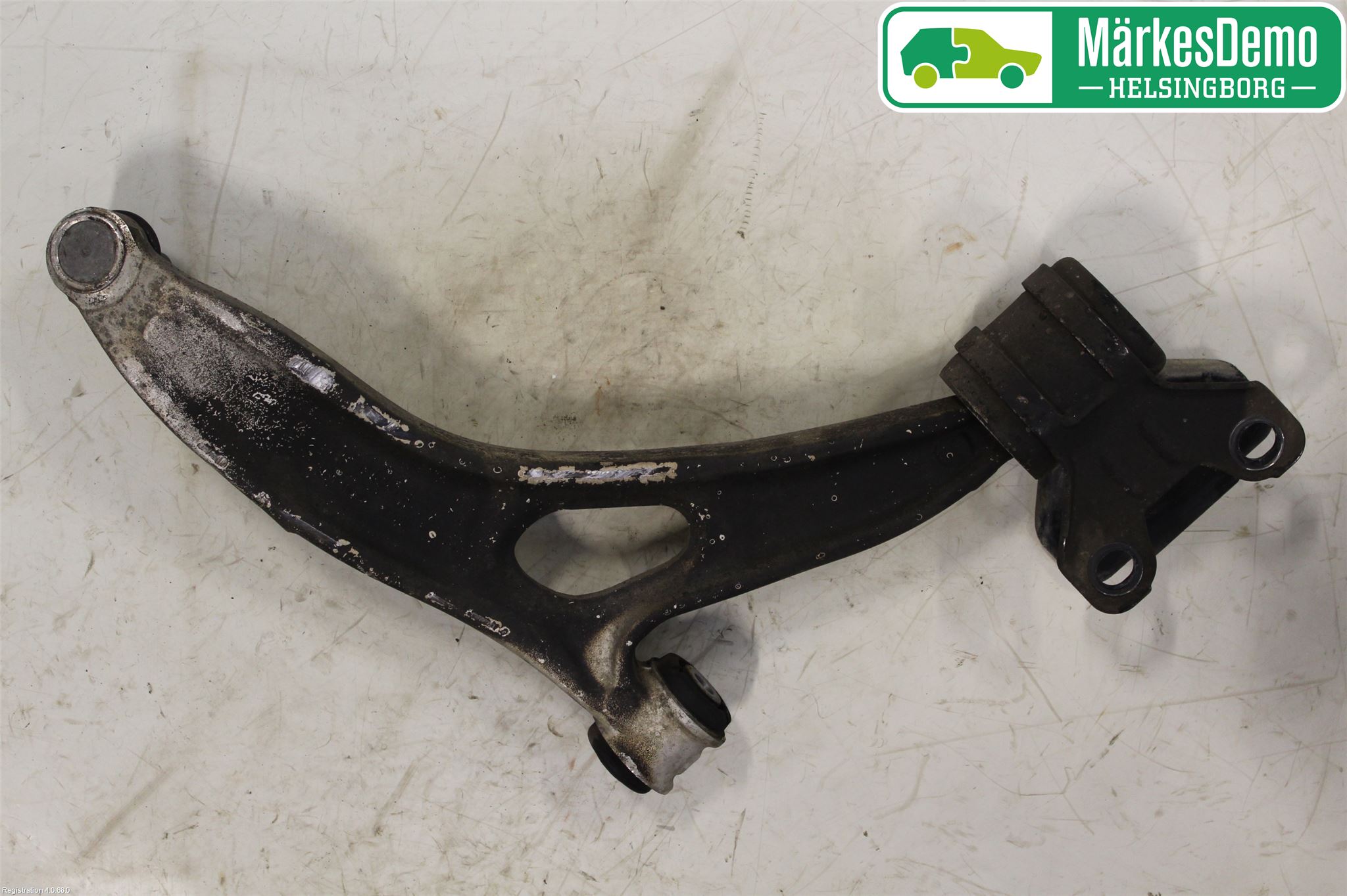 Ford FOCUS 11-14 Bärarm Fram Undre Vä