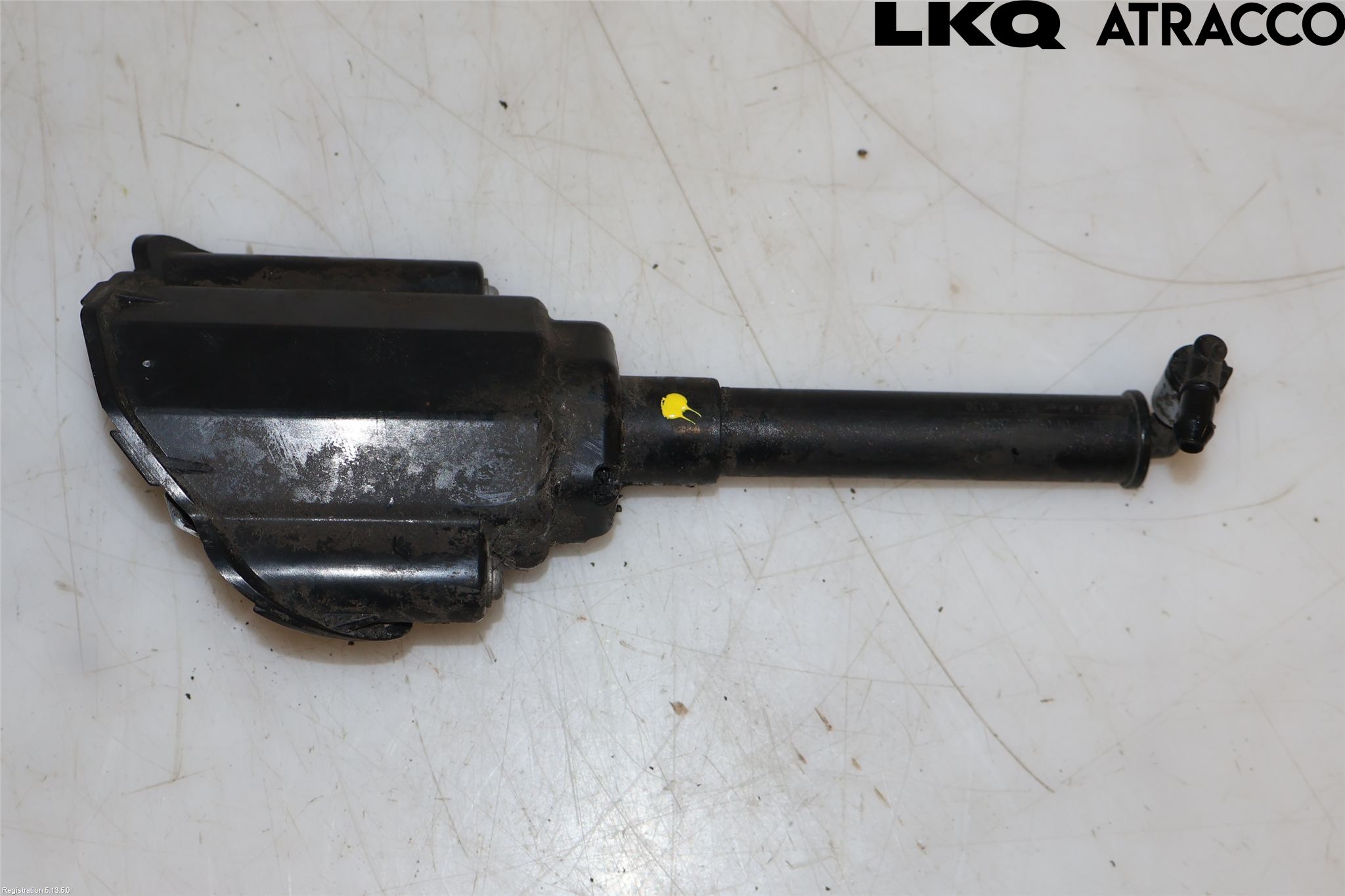 Toyota AURIS 13-19 Spolarmunstycke Strålkastare