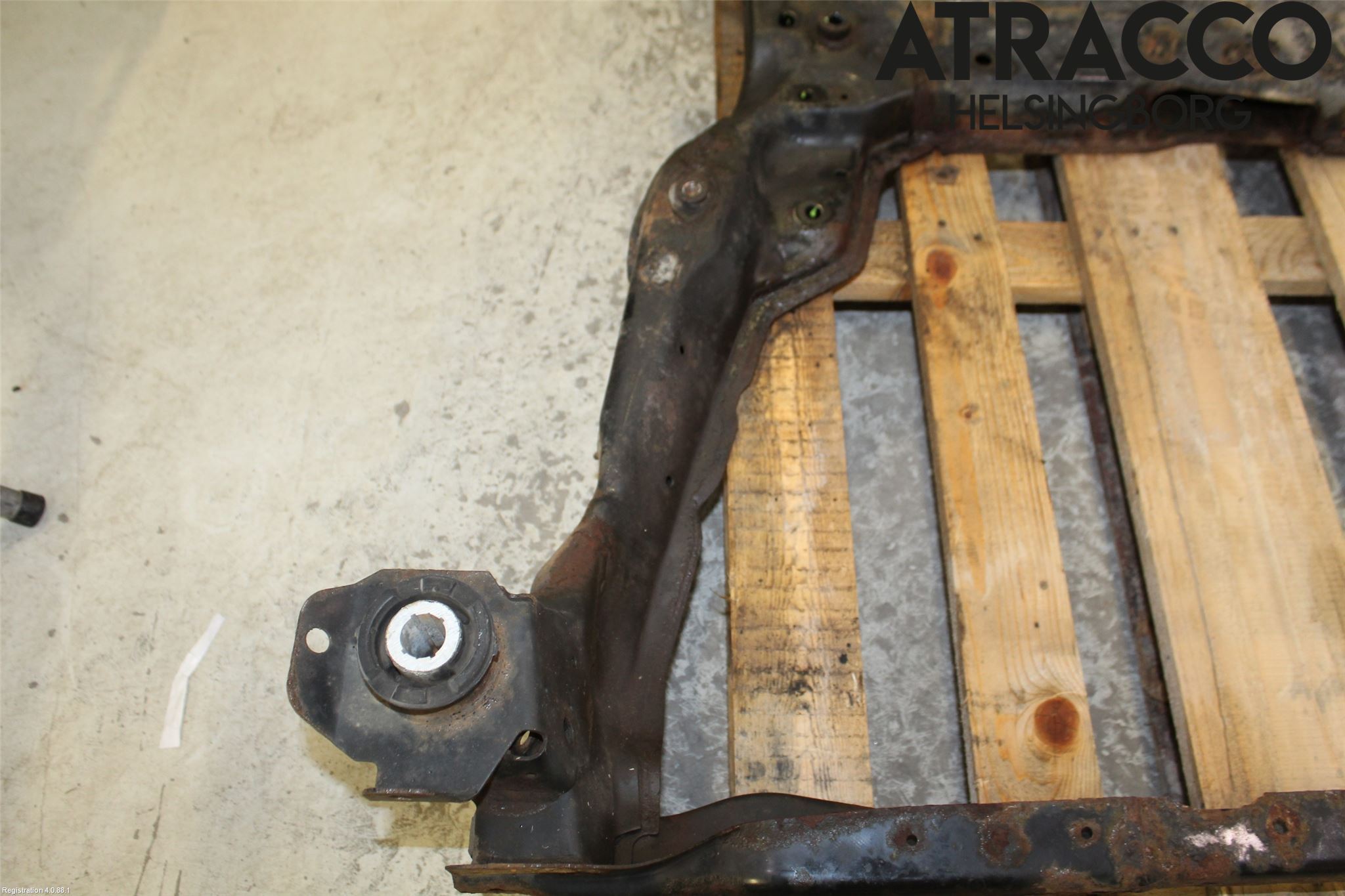 Volvo V70 08-13 Framvagnsbalk