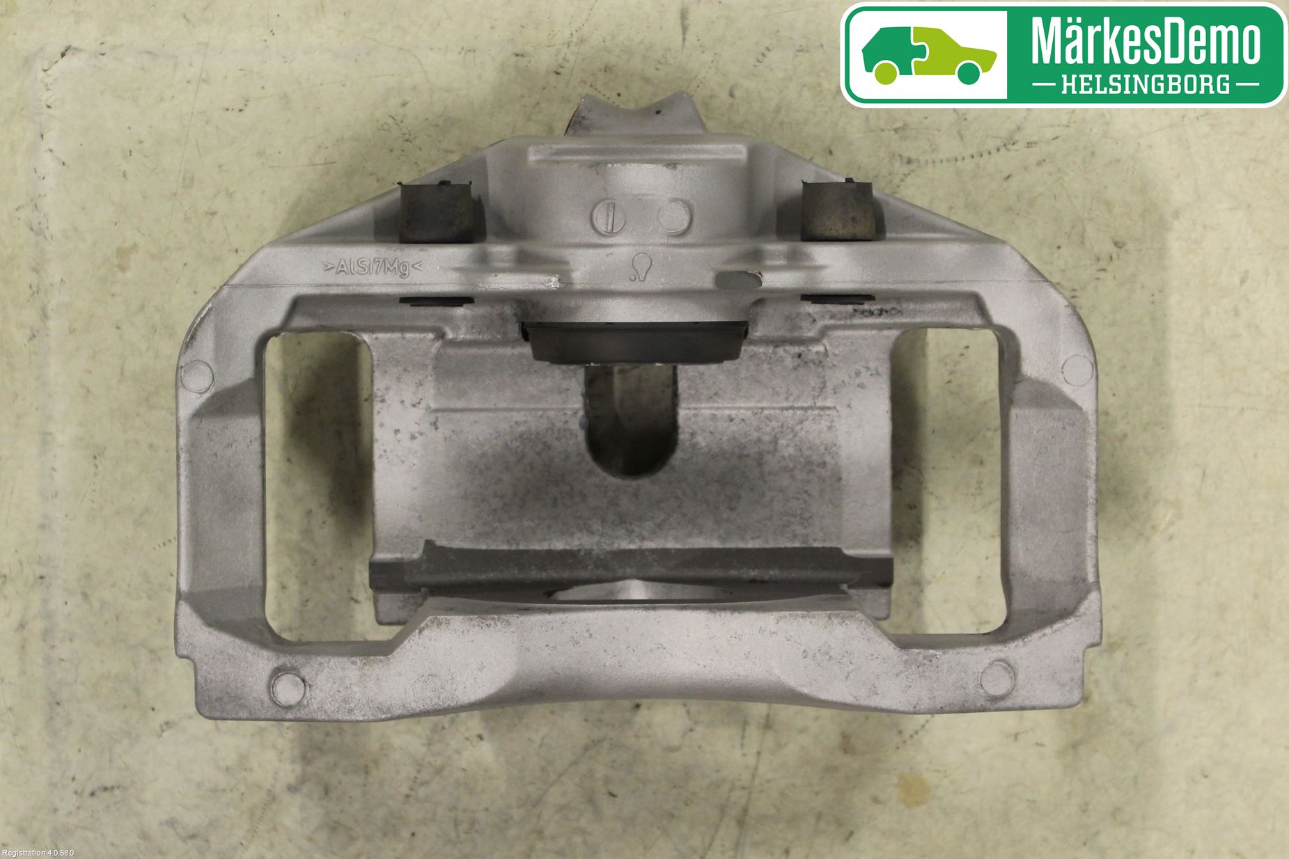 BMW 5 F10/F11/F18 09-17 Bromsok Fram Höger