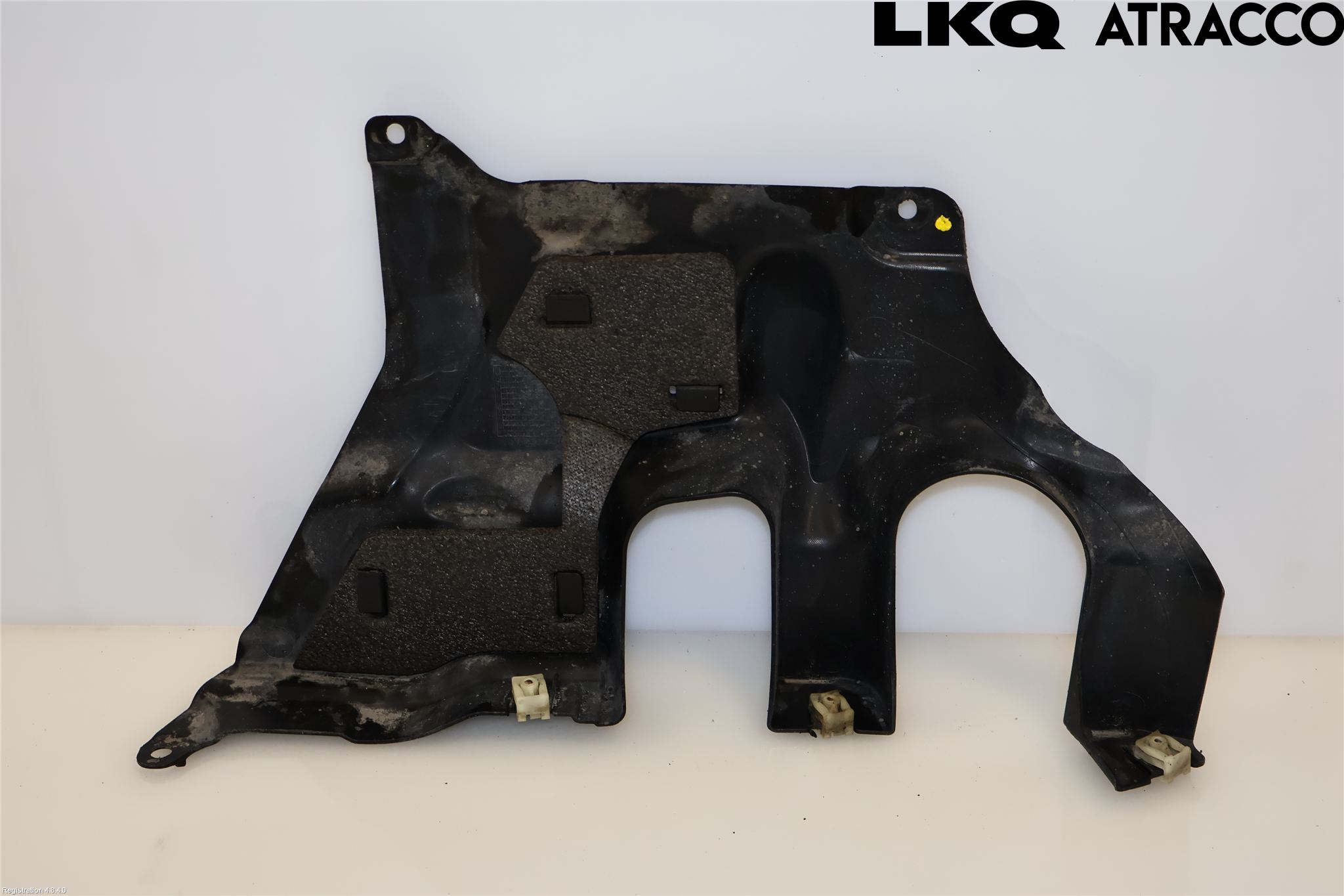 BMW 5 G30/G31/F90 17-23 Hasplåt Plåt-Plast