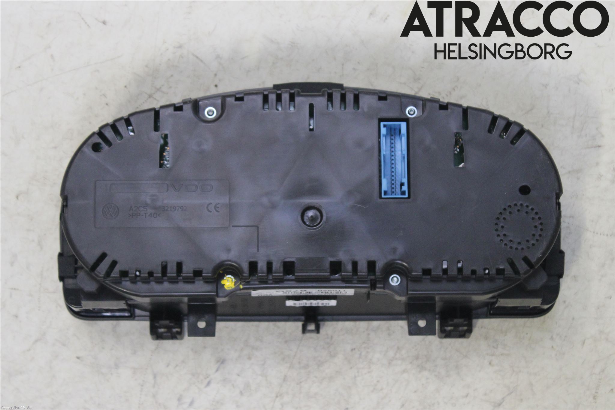 Volkswagen VW TOURAN 10-15 Instrument Komb