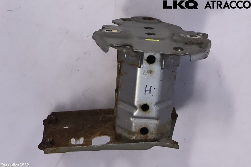 Toyota AURIS 13-19 Stötfångarbärjärn Bak