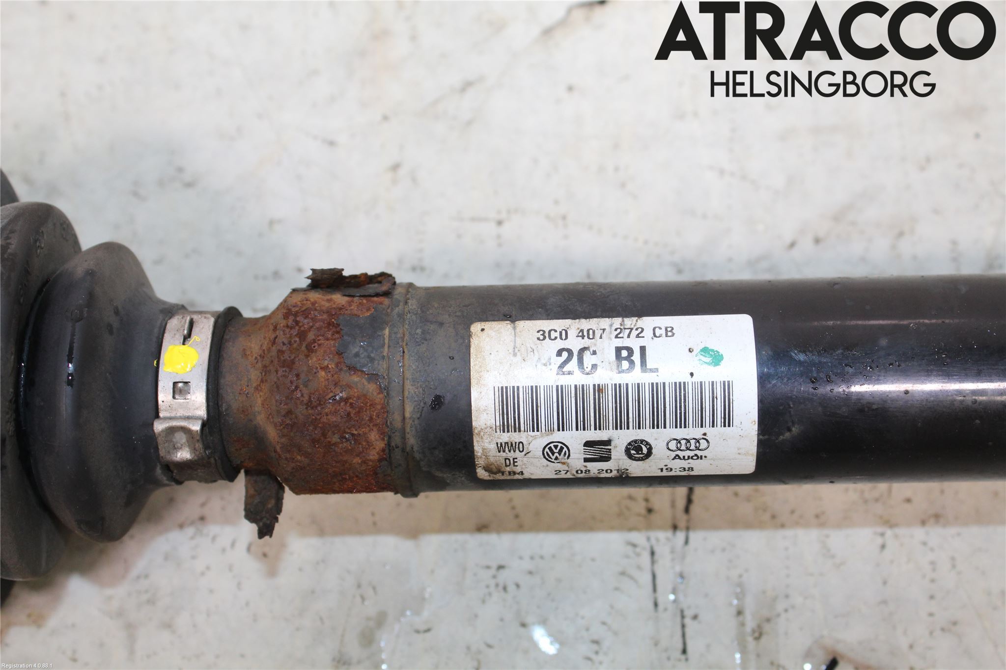 Volkswagen VW PASSAT 11-14 Drivaxel Fram Höger