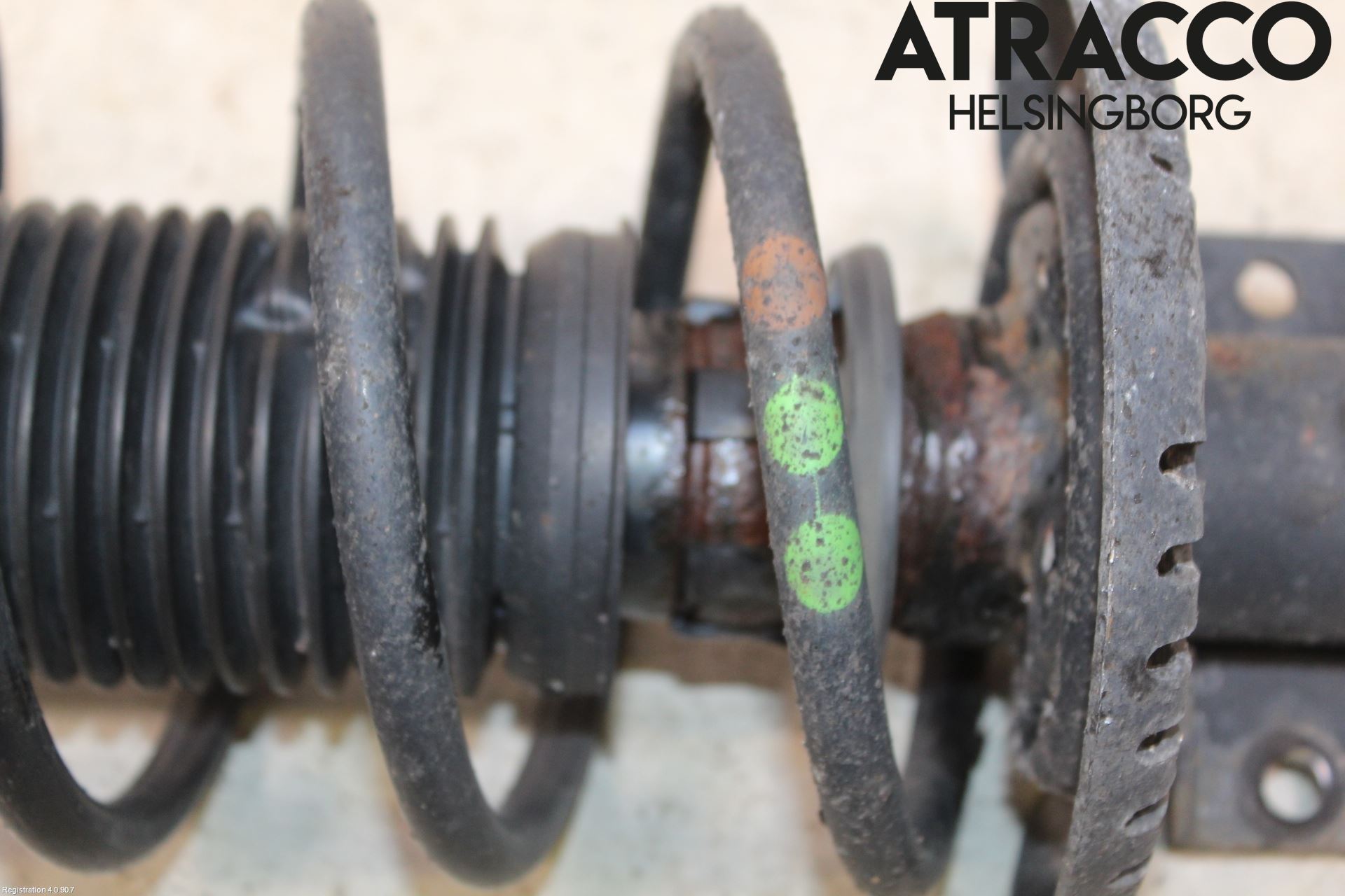 Audi A1/S1 11-18 Fjäderben Fram Vänster