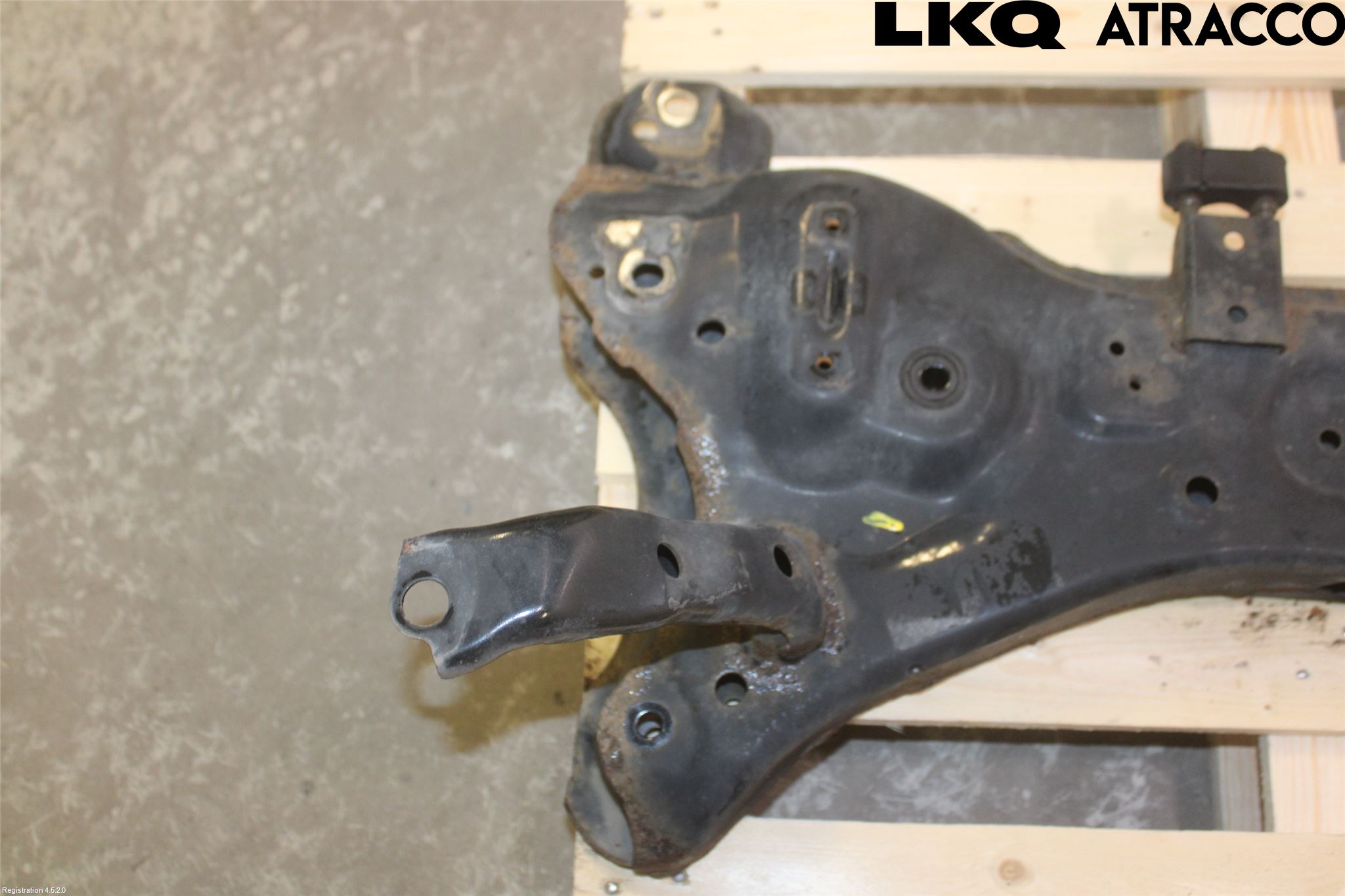 Nissan NOTE E12 14-20 Framvagnsbalk