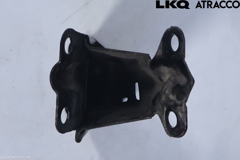 Volvo V70 08-13 Kylarfäste-Ram-Balk