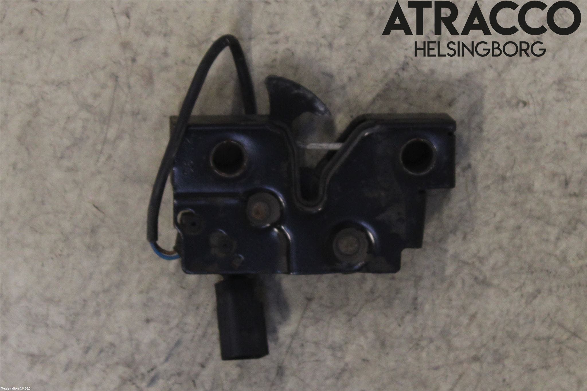 Volkswagen VW POLO 10-17 Huvlås