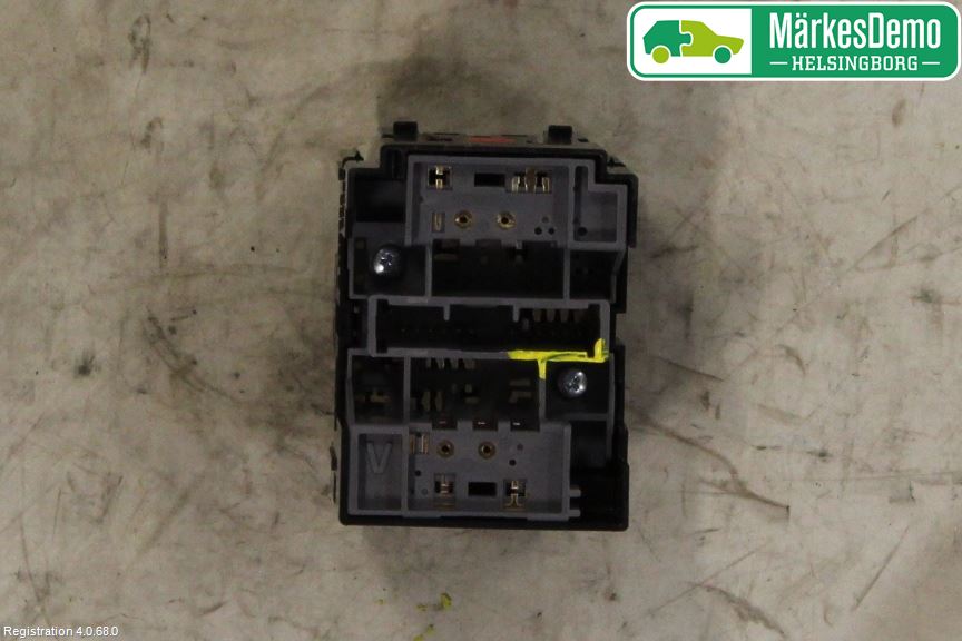 Toyota RAV4 19- Strömställare Spegel