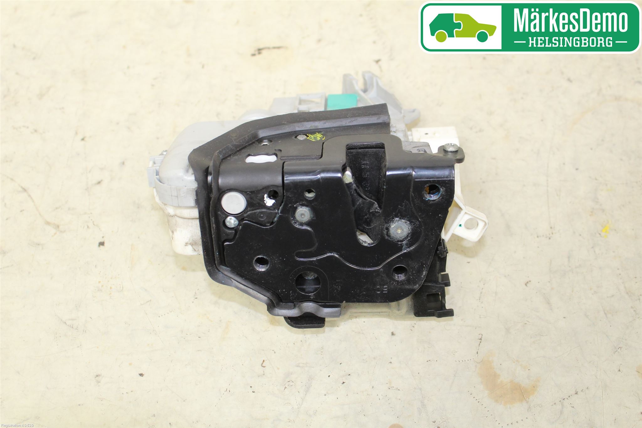 Audi A4 12-15 Centrallåsmotor Vänster