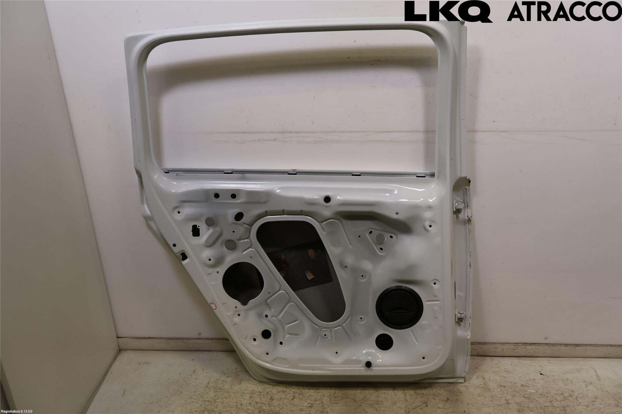 Volkswagen VW TOURAN 16- Dörr Bak Vänster