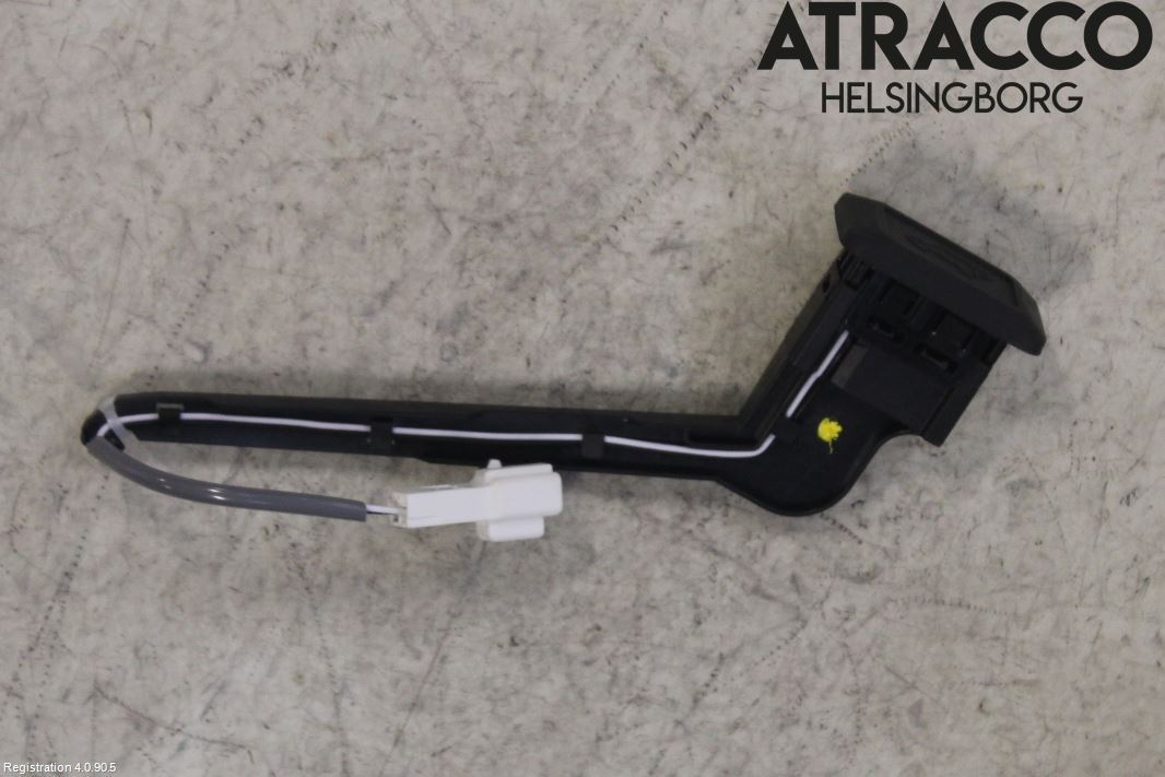 Toyota RAV4 19- Strömställare Baklucka