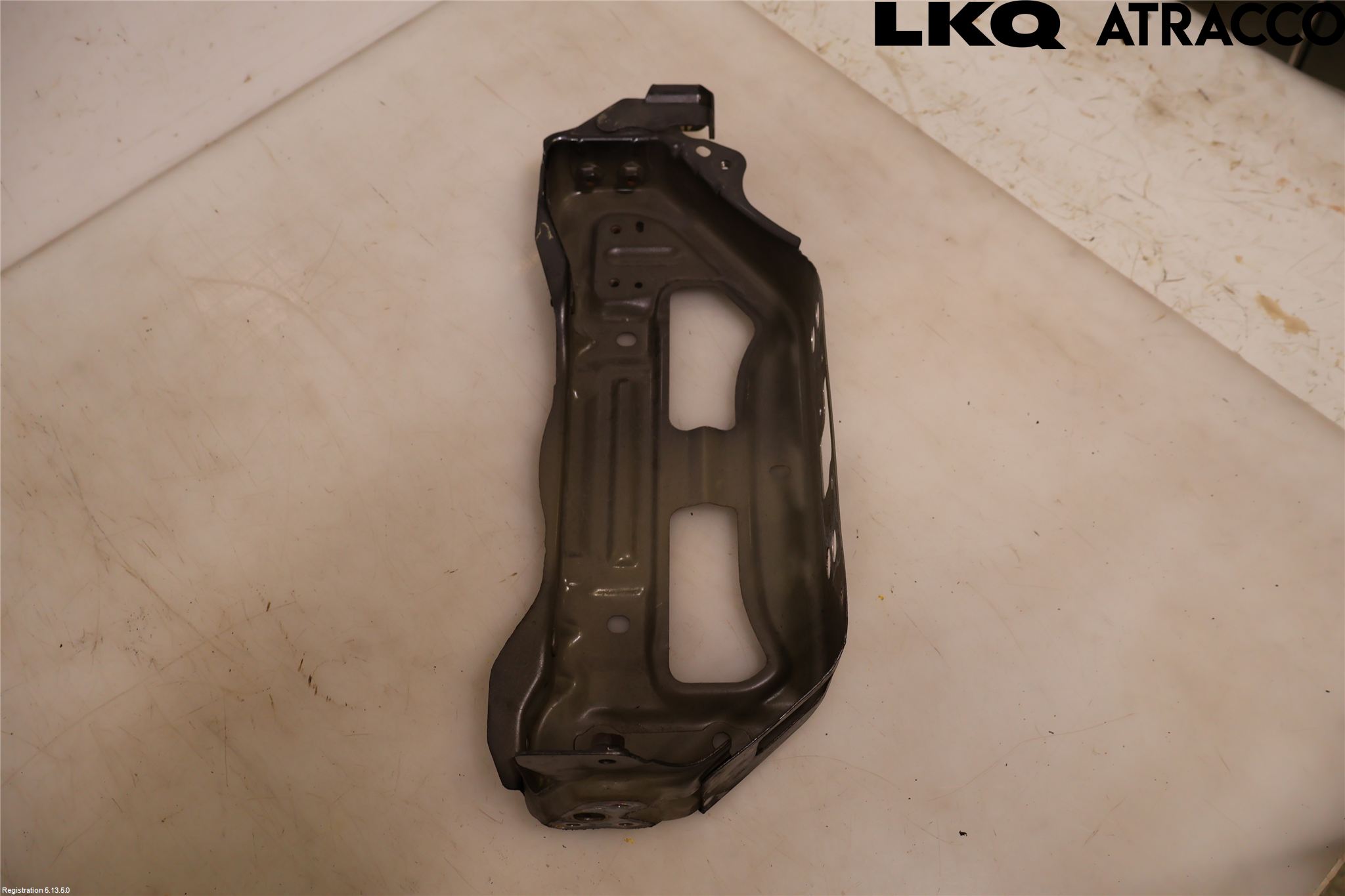 Toyota YARIS XP130 15-20 Frontplåt