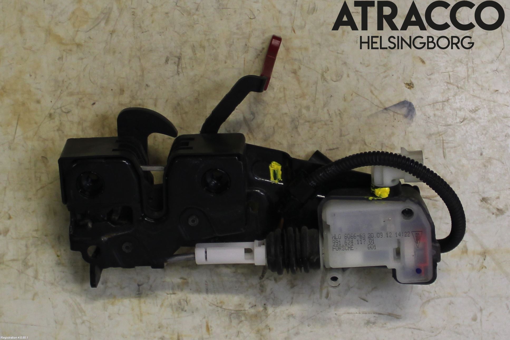 Porsche 911 64- Huvlås