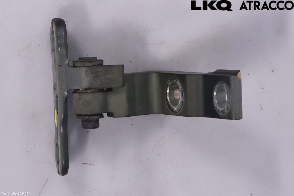 Volvo XC60 18- Dörrgångjärn