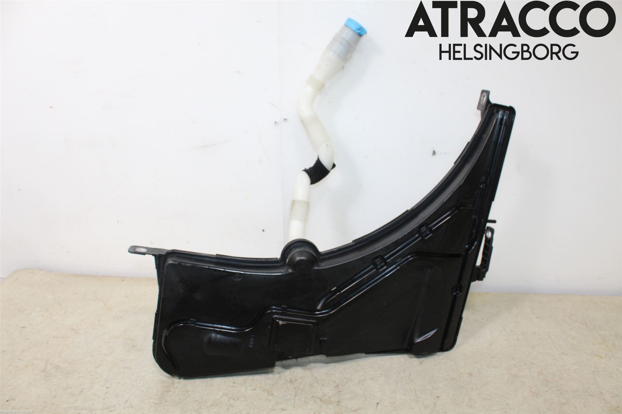 Alfa GIULIA Spolartank Vindruta