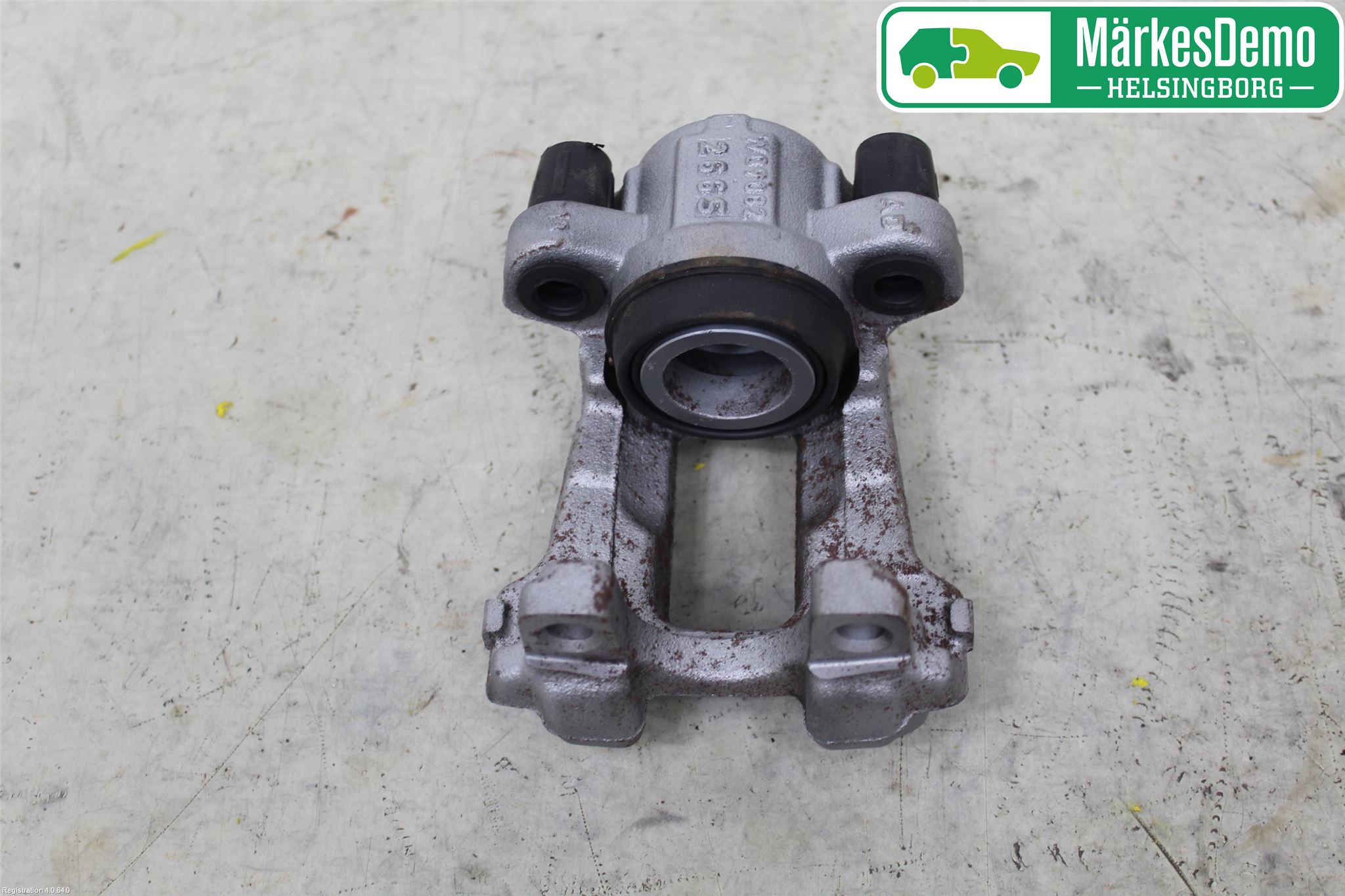 BMW 3 F30/F31/F80 12-19 Bromsok Bak Höger