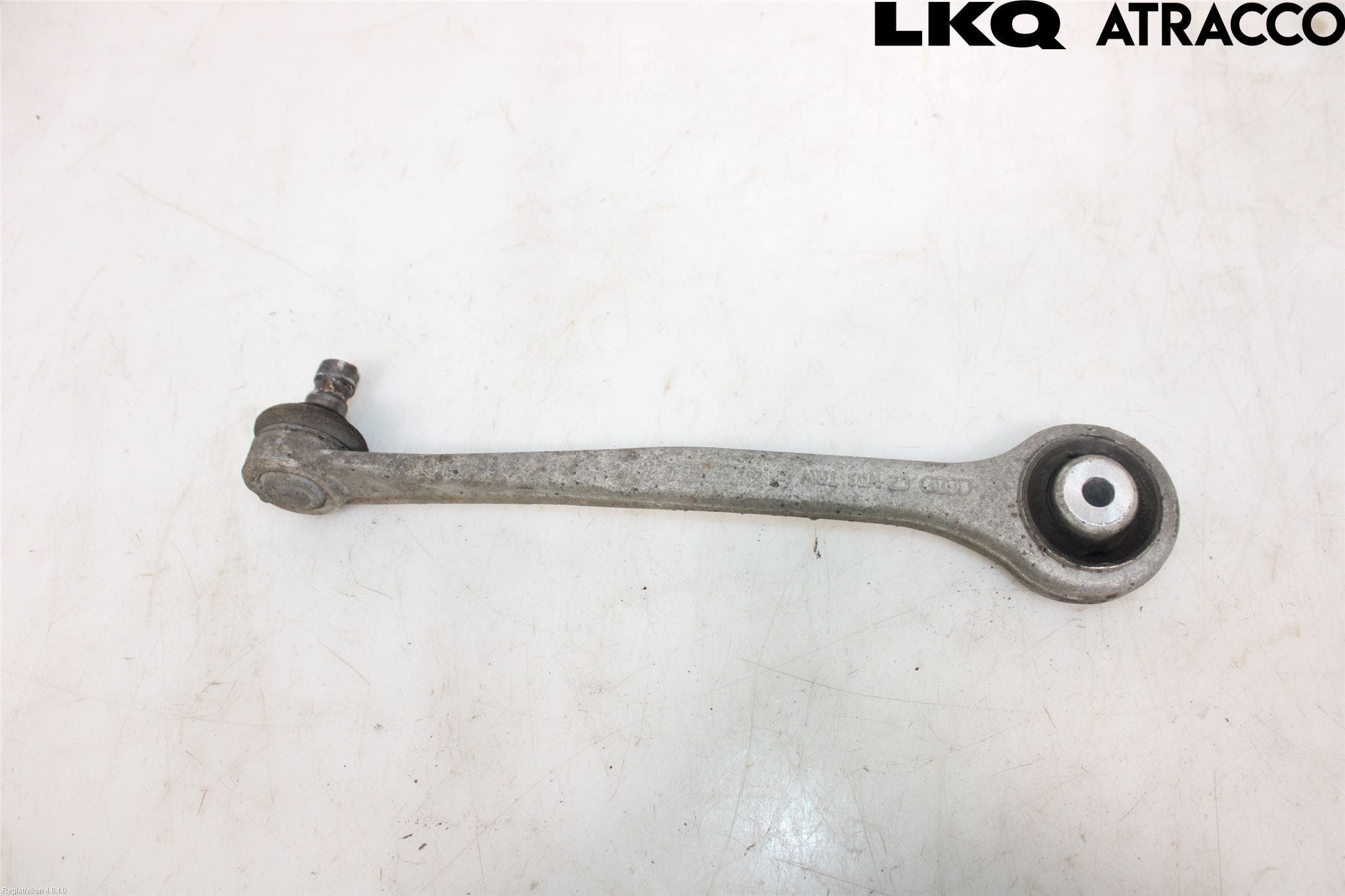 Audi A4 12-15 Bärarm Fram Övre Vä