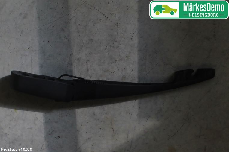 Mitsubishi ECLIPS CROSS Torkararm-Bakruta