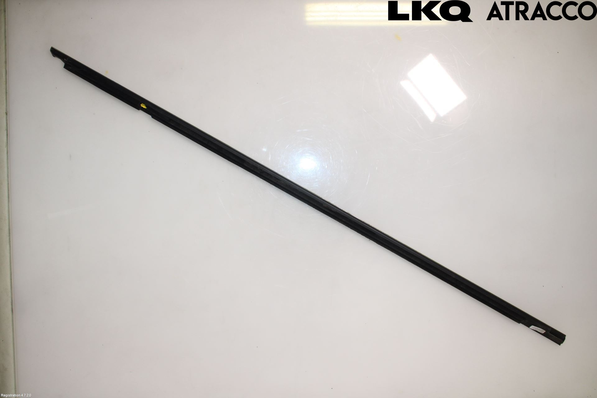 Volkswagen VW PASSAT 15-19 Dörr Dekorlist Fram Hö