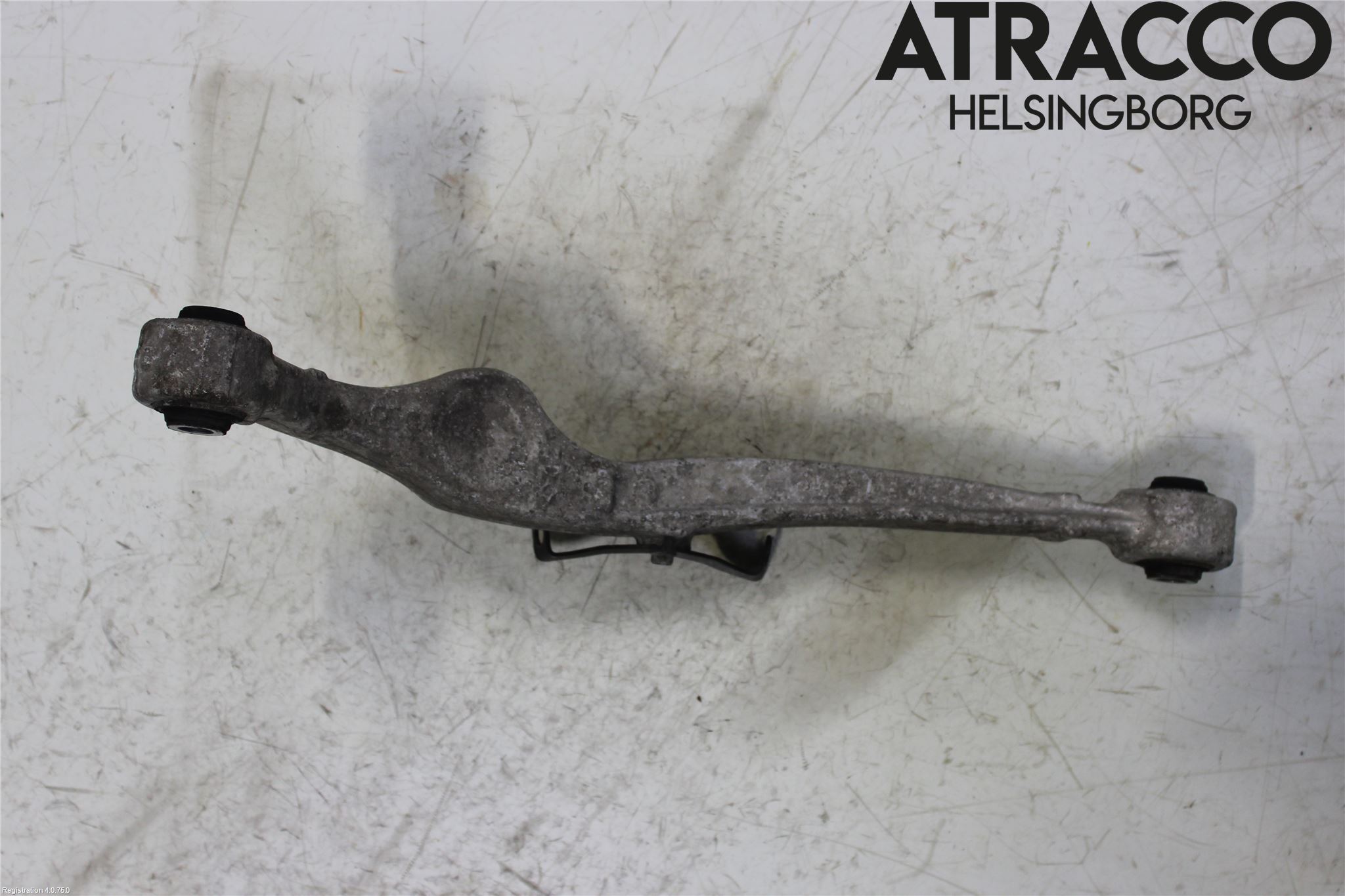 Nissan X-TRAIL 14-21 Bärarm Bak Övre Höger