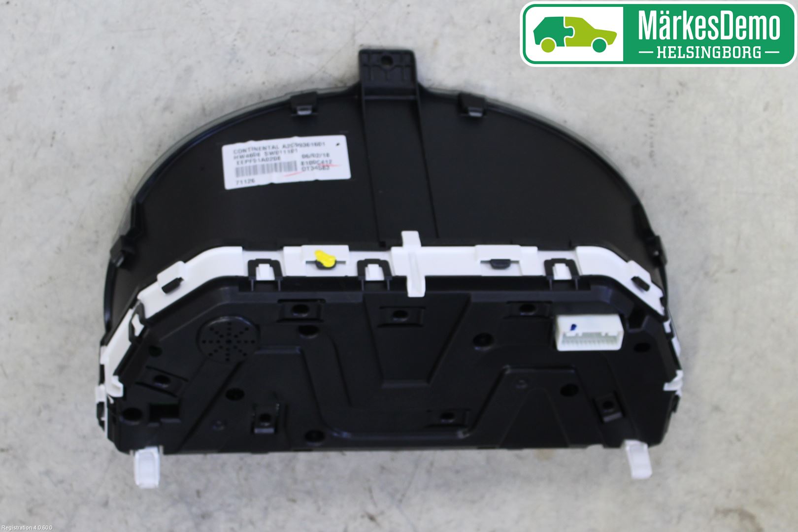 Mitsubishi ECLIPS CROSS Instrument Komb