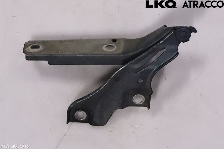 Volkswagen VW PASSAT 15-19 Huvgångjärn