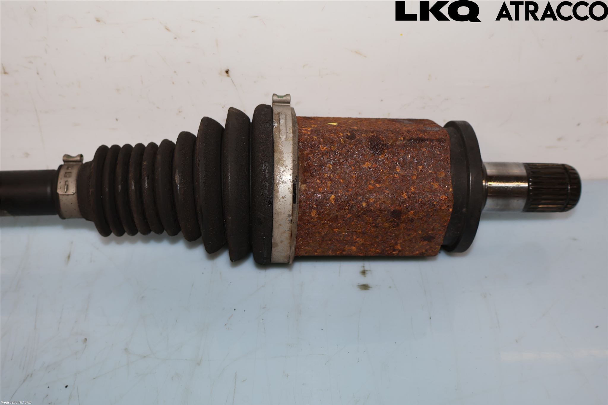 BMW 3 F30/F31/F80 12-19 Drivaxel Fram Vänster