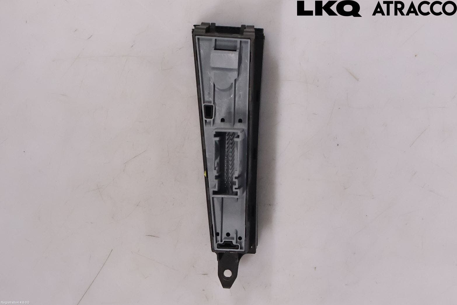 Volkswagen VW PASSAT 15-19 Strömställare Multifunktion