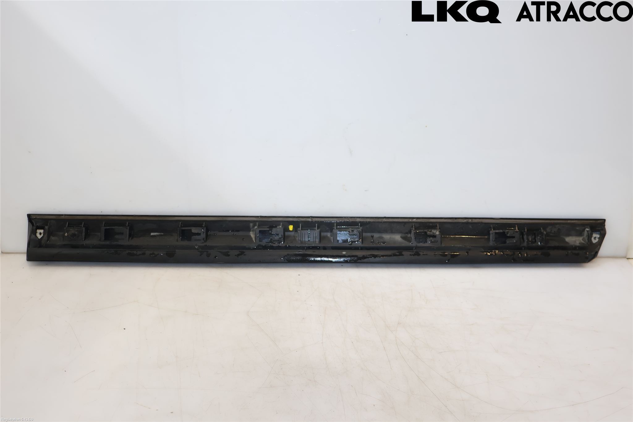 Volkswagen VW PASSAT 20-24 Dörr Dekorlist Fram Vä