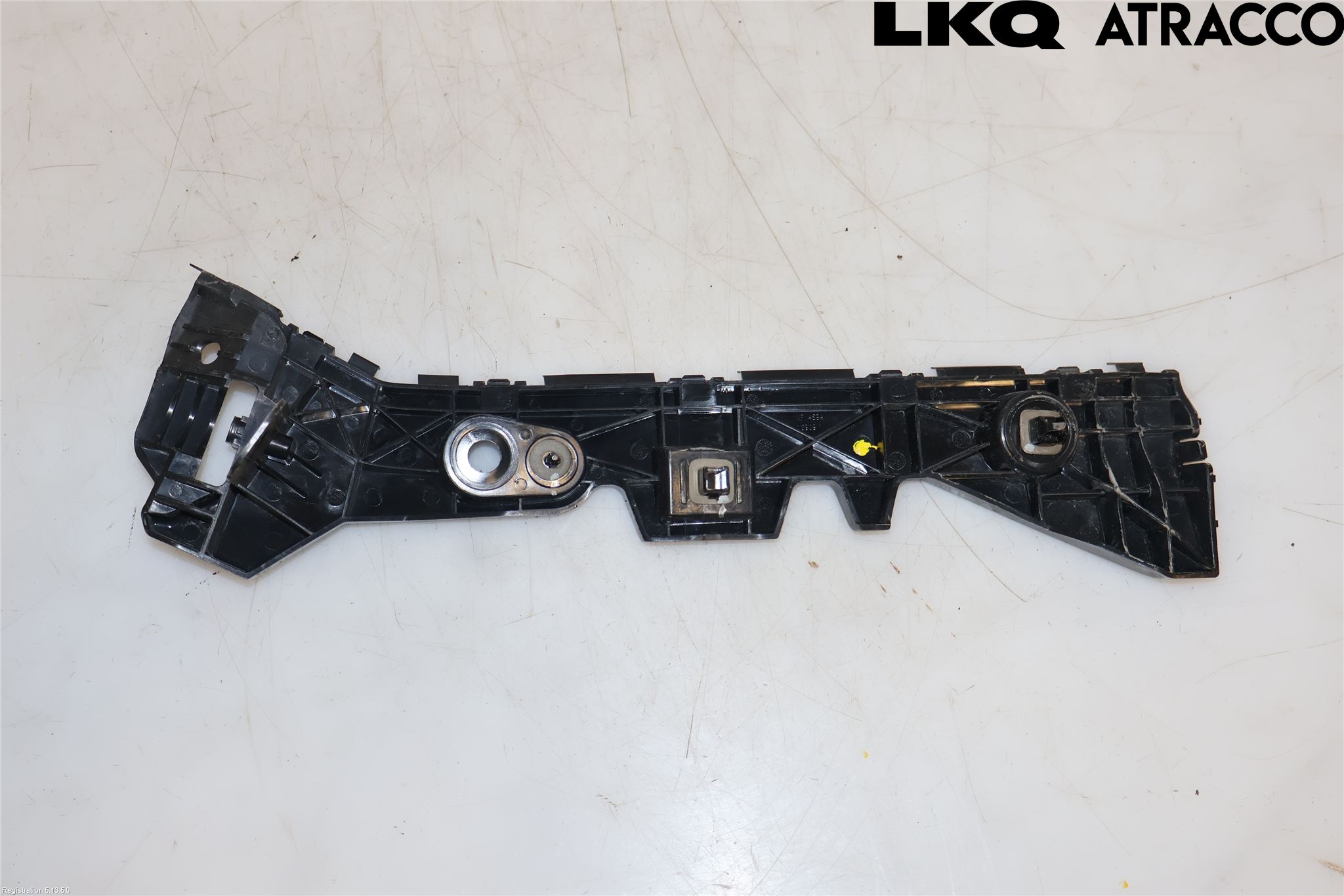 Mazda 3 III 14-19 Stötfångarfäste Bak Hö