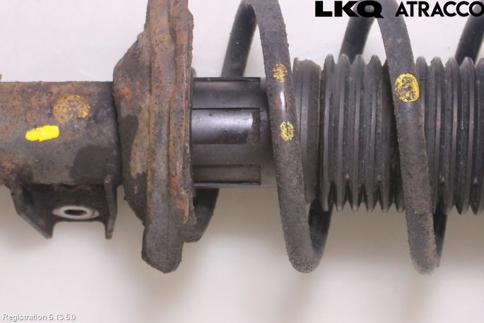 Volkswagen VW PASSAT 15-19 Fjäderben Fram Höger