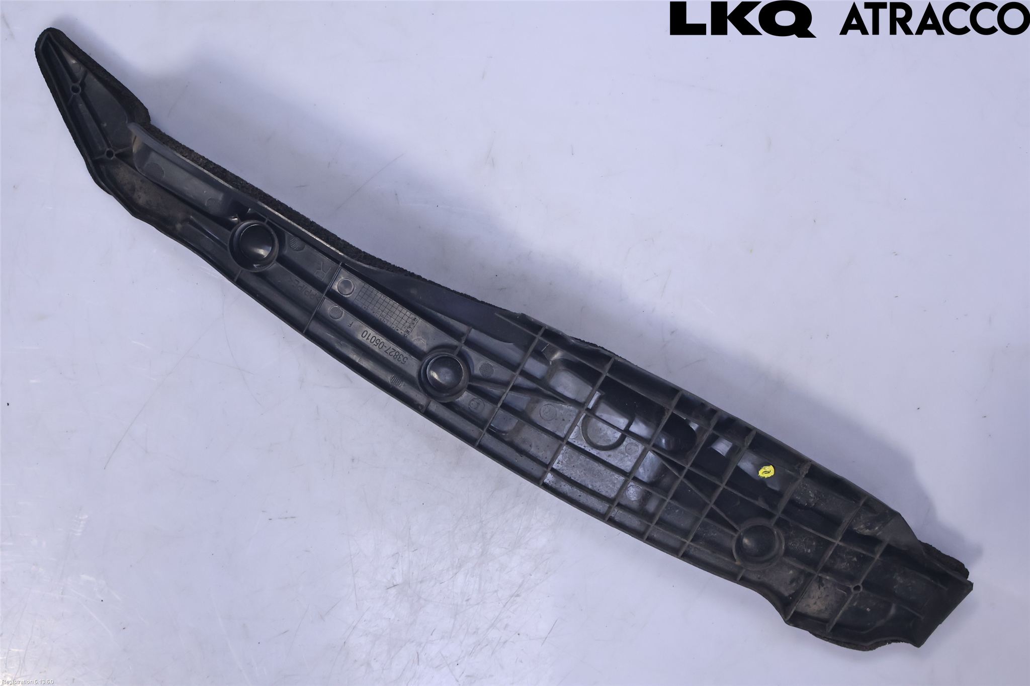Toyota AVENSIS 09-15 Skärm Hörn Utfyllnad Fram