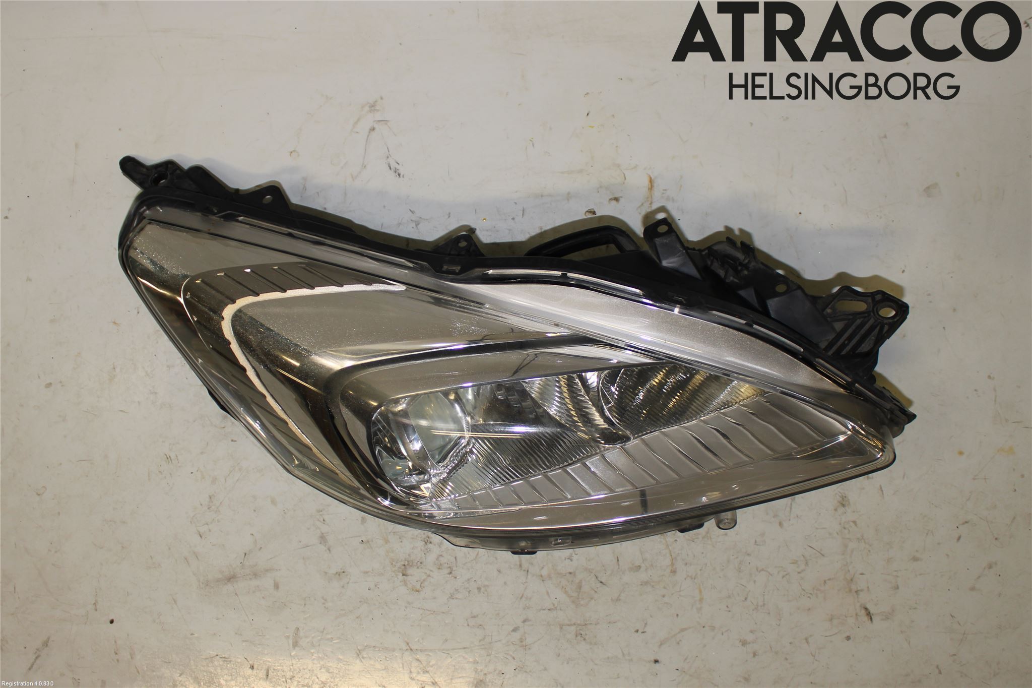 Peugeot 508 11-18 Strålkastare Höger