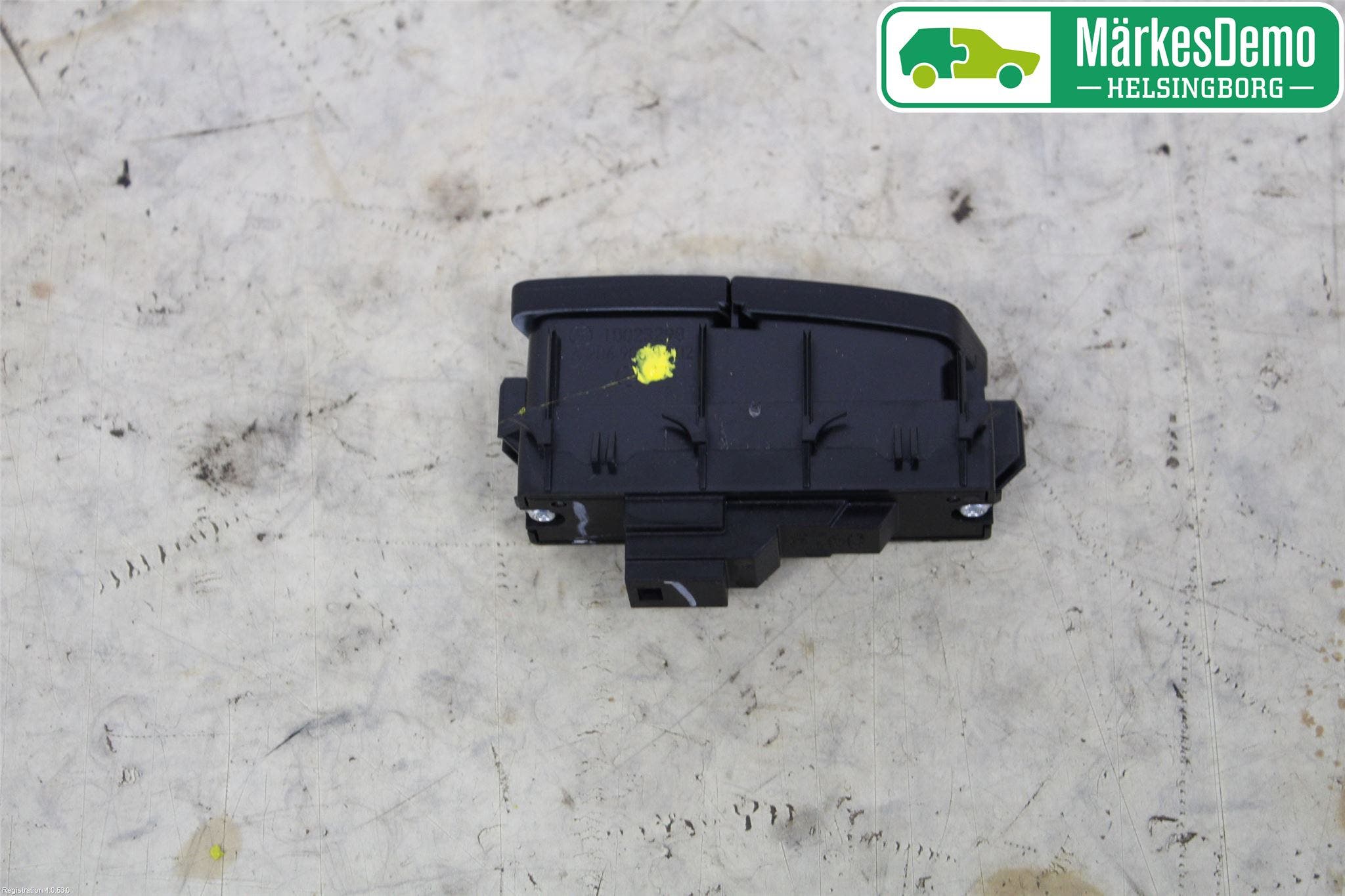 Mercedes-Benz MB A-KLASS (W176) 13-18 Strömställare Centrallås