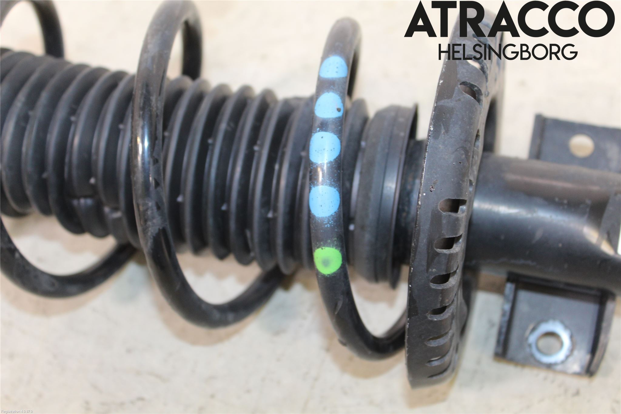 Audi A1/S1 11-18 Fjäderben Fram Vänster