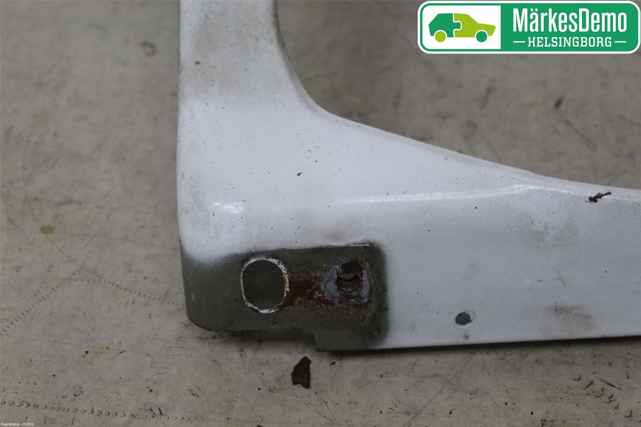 Ford TRANSIT    06-13 Strålkast Fästsarg
