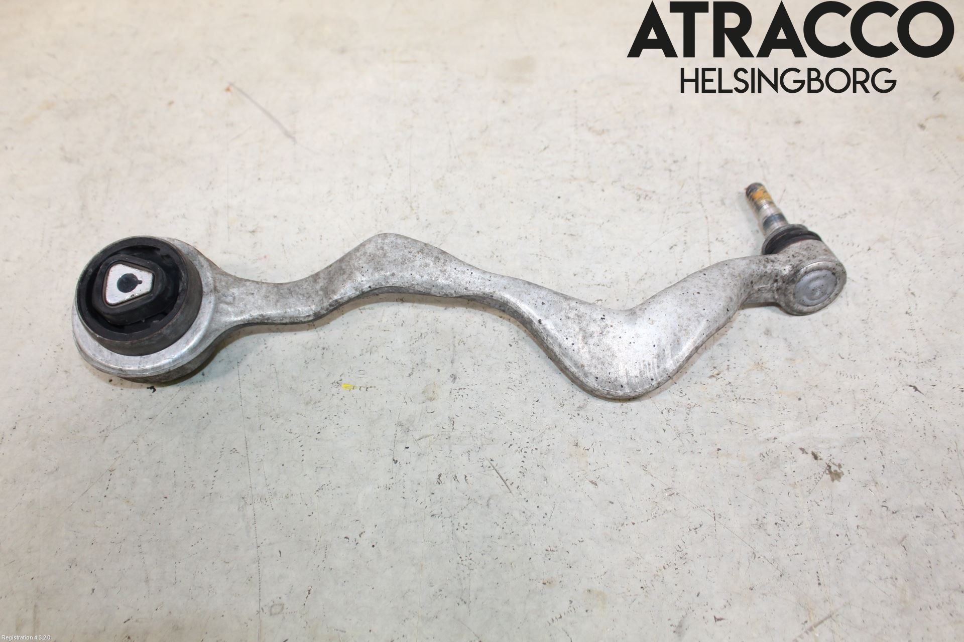 BMW 3 E90/91 SED/TOU 05-12 Bärarm Fram Undre Vä